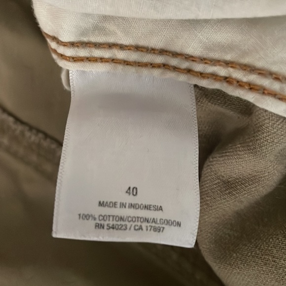 Men’s Old Navy cargo shorts - Picture 3 of 4